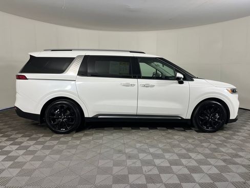 Used 2024 Kia Carnival SX image 5