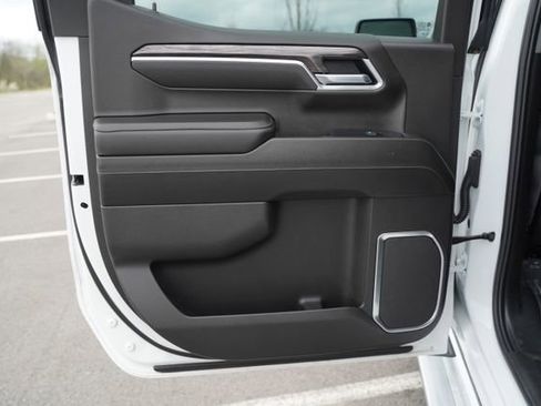 Used 2025 Chevrolet Silverado 1500 LTZ w/ LTZ Premium Package image 18