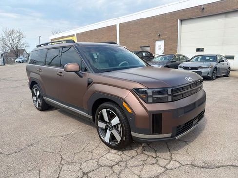 Used 2024 Hyundai Santa Fe Limited image 11