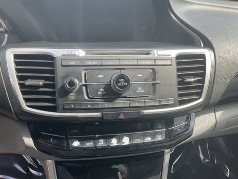 Used 2016 Honda Accord LX image 17