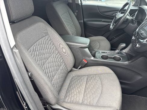 Used 2021 Chevrolet Equinox LT FWD image 24