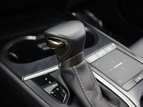 Used 2021 Lexus UX 200 w/ Accessory Package (Z2) FWD image 29