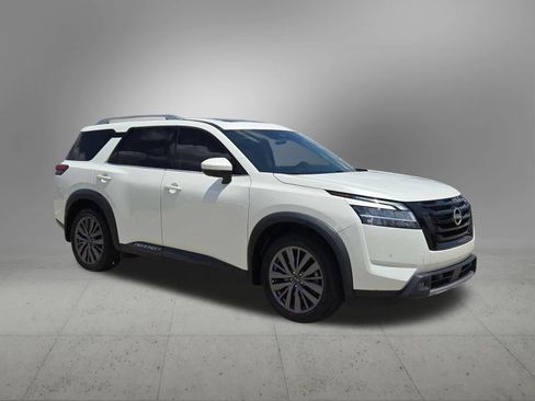 Used 2023 Nissan Pathfinder SL w/ SL Premium Package FWD image 8