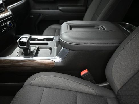 Used 2022 Chevrolet Silverado 1500 RST w/ Convenience Package II image 21