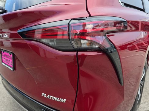 New 2026 Toyota Sienna Platinum AWD/4WD image 29