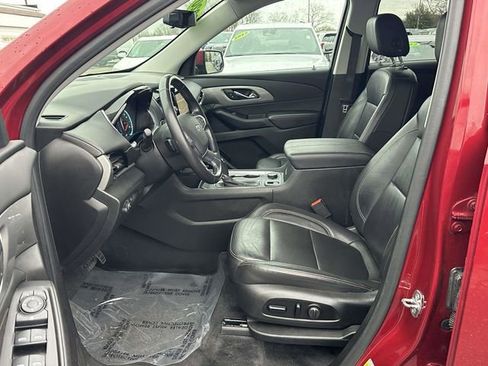 Used 2020 Chevrolet Traverse RS image 16