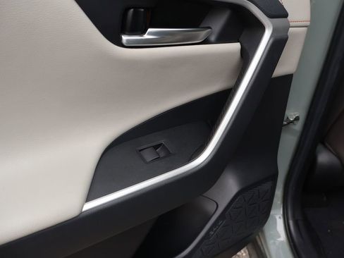 Used 2019 Toyota RAV4 Adventure w/ Cold Weather Package AWD/4WD image 70