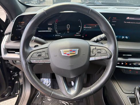 Used 2024 Cadillac XT4 Premium Luxury FWD image 13