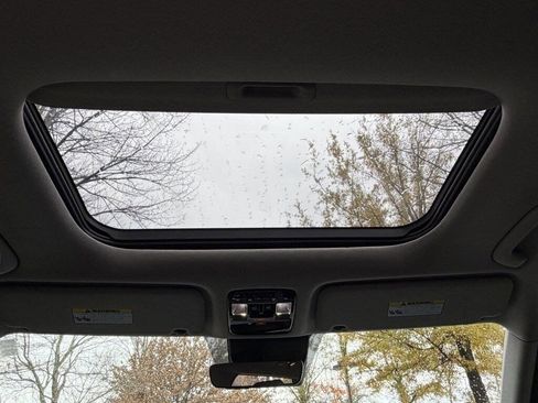 Used 2024 Hyundai Santa Fe Limited image 13