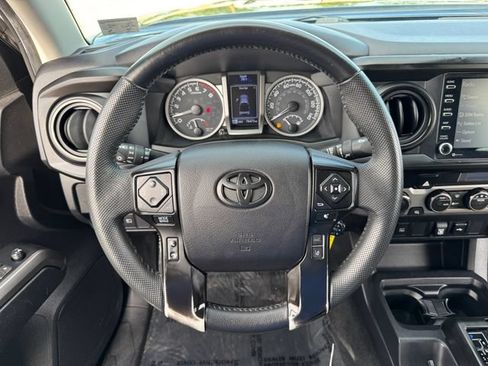 Used 2022 Toyota Tacoma SR5 AWD/4WD image 21