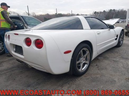 Used 2002 Chevrolet Corvette Coupe w/ Preferred Equipment Group2 image 4
