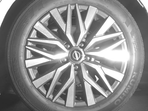 Used 2025 Nissan Altima 2.5 SV image 13