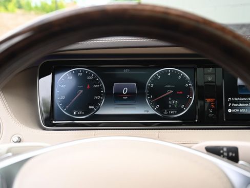 Used 2015 Mercedes-Benz S 550 4MATIC Sedan image 32