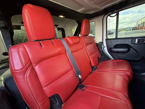 Used 2018 Jeep Wrangler Unlimited Sport S AWD/4WD image 10