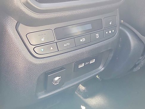 Used 2023 Honda Pilot Elite image 19