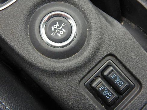 Used 2016 Mitsubishi Outlander GT image 23