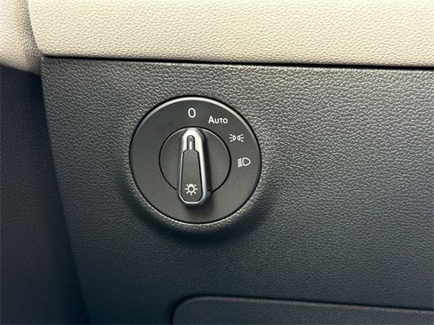 Certified 2025 Volkswagen Taos S image 41