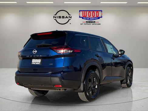 New 2026 Nissan Rogue SV image 3
