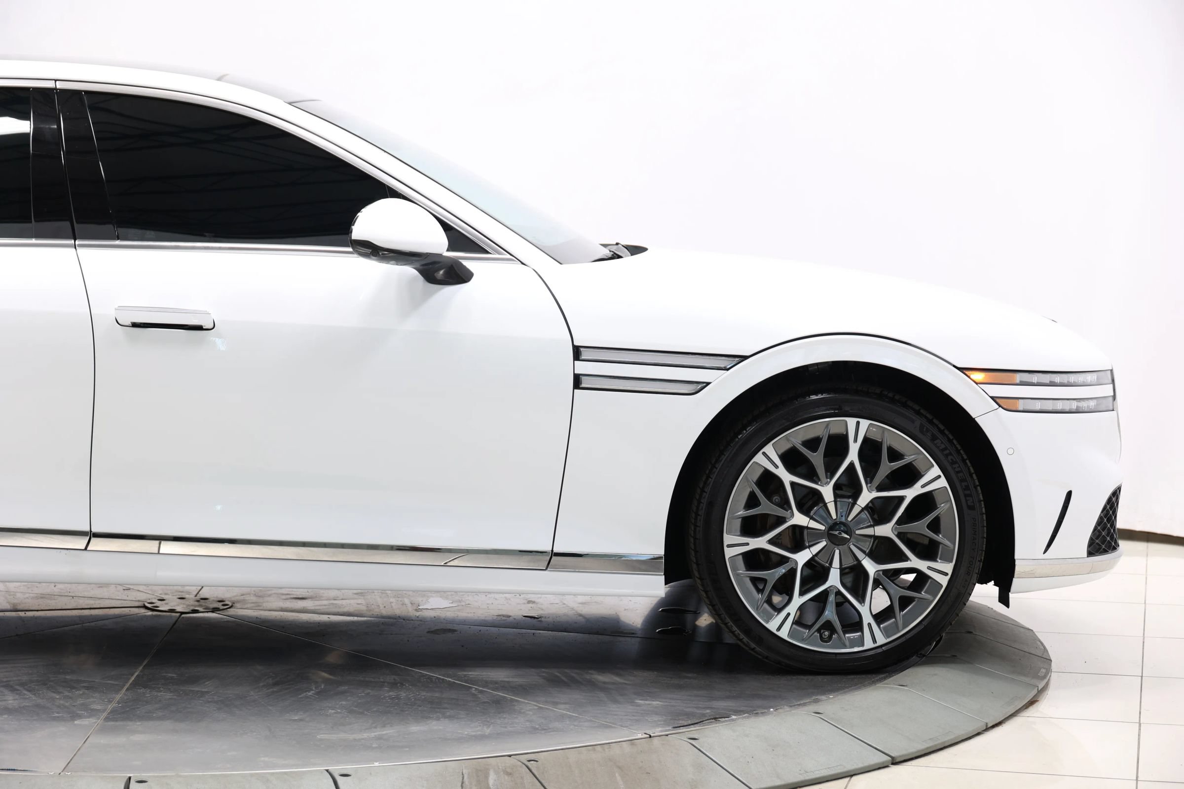 Used 2024 Genesis G90 3.5T AWD/4WD image 89