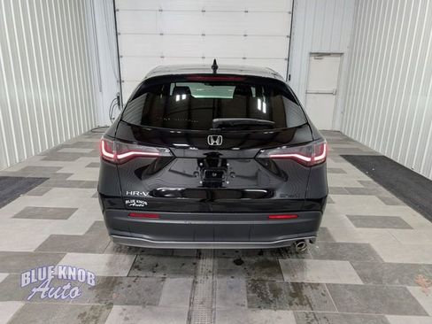 Used 2025 Honda HR-V Sport image 3