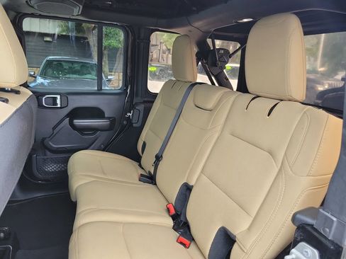 Used 2020 Jeep Wrangler Unlimited Sport AWD/4WD image 15