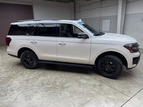 Used 2024 Ford Expedition Timberline image 5