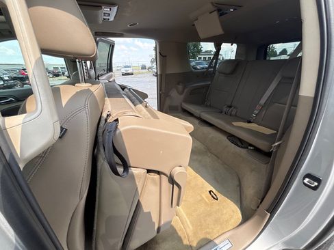 Used 2015 Chevrolet Suburban LTZ AWD/4WD image 39