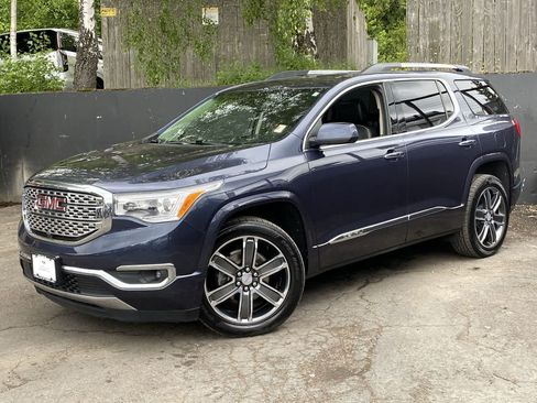 Used 2018 GMC Acadia Denali w/ Technology Package AWD/4WD image 1