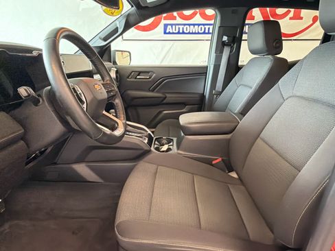 Used 2023 Chevrolet Colorado LT w/ LT Convenience Package II AWD/4WD image 12