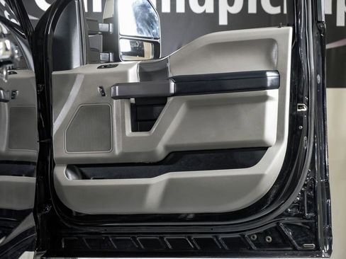 Used 2019 Ford F250 XLT w/ XLT Premium Package image 35