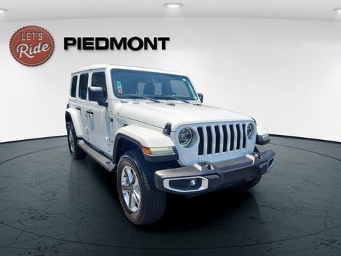 Used 2020 Jeep Wrangler Unlimited Sahara AWD/4WD image 3