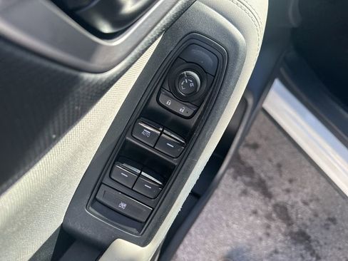 Used 2023 Subaru Forester Base image 10