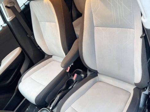 Used 2019 Chevrolet Trax LT image 12