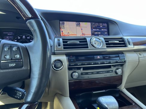 Used 2014 Lexus LS 460 image 31