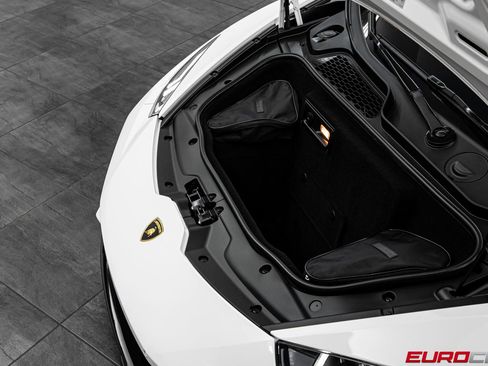Used 2015 Lamborghini Huracan LP 610-4 AWD/4WD image 10
