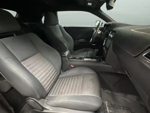 Used 2012 Dodge Challenger SXT RWD image 20