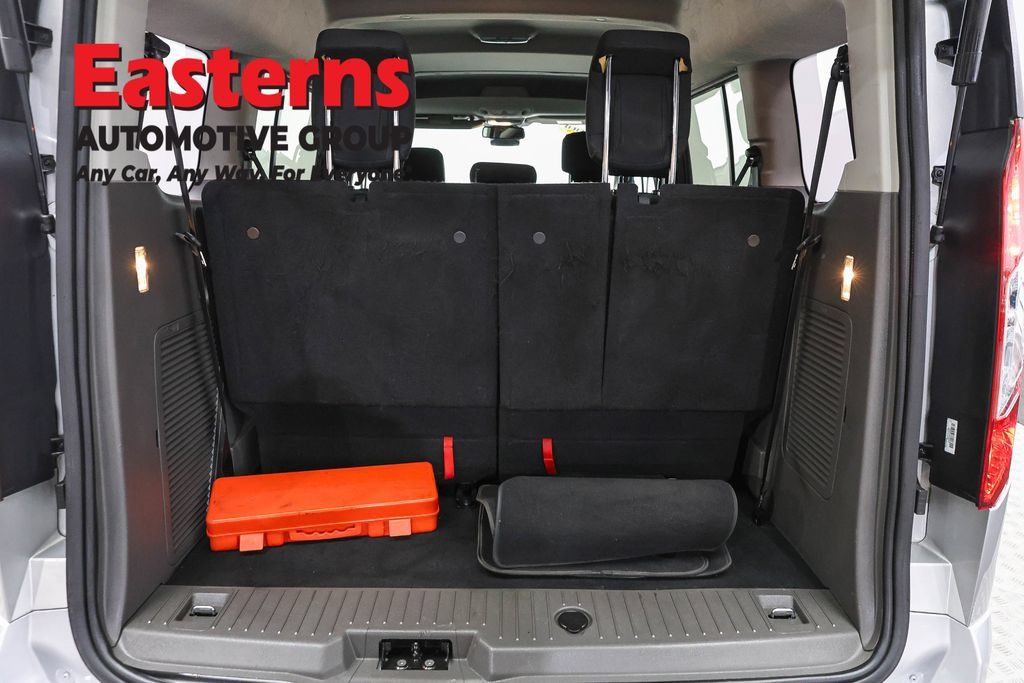 Used 2021 Ford Transit Connect XLT FWD image 9