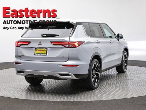 Used 2024 Mitsubishi Outlander SE AWD/4WD image 5