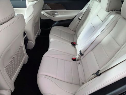 New 2026 Mercedes-Benz GLE 450 4MATIC image 11