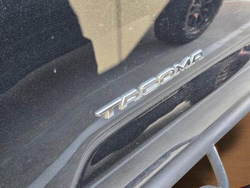 Used 2019 Toyota Tacoma SR5 image 7