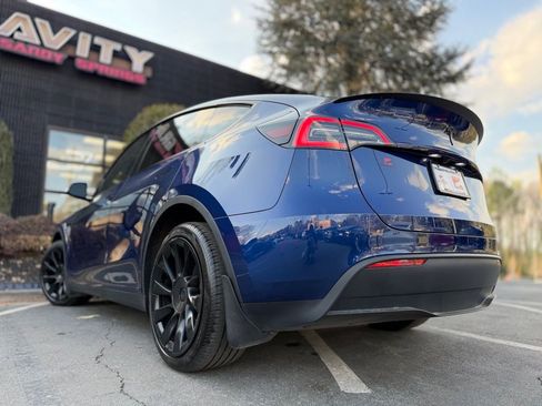 Used 2023 Tesla Model Y Long Range image 20