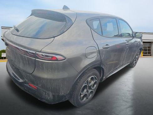 Used 2024 Alfa Romeo Tonale Ti AWD/4WD image 4