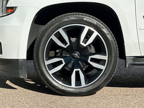 Used 2020 Chevrolet Suburban Premier image 37