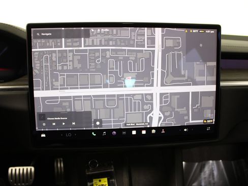 Used 2022 Tesla Model S AWD/4WD image 16