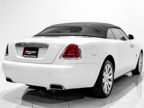 Used 2018 Rolls-Royce Dawn image 5