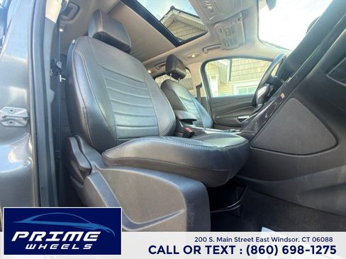 Used 2014 Ford Escape Titanium w/ Equipment Group 401A AWD/4WD image 17