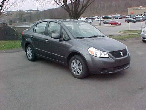 Used 2010 Suzuki SX4 LE FWD image 19