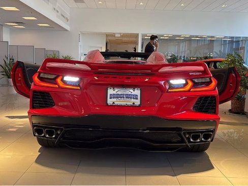 Used 2022 Chevrolet Corvette Stingray Preferred Conv w/ Z51 Performance Package RWD image 10