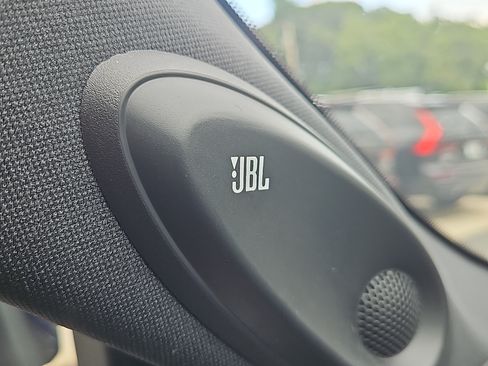 Used 2023 Toyota Highlander Platinum AWD/4WD image 11