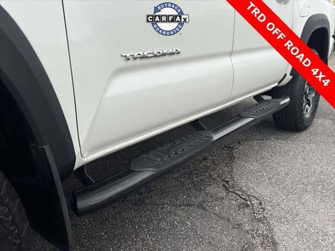 Certified 2022 Toyota Tacoma TRD Off-Road image 14